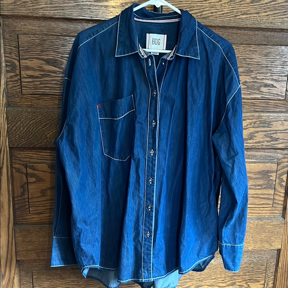 BDG Urban Outfitters oversized button down denim shirt size M